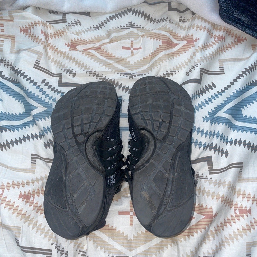 Very worn down but authentic Nike off white air prestos